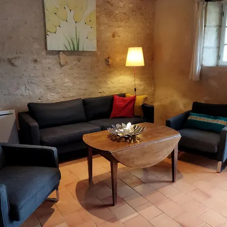 Authentique Avec Piscine, Proche Nature Et Activites, Renove Et Confortable, Jusqu'a 6 Pers. - Fr-1-426-96 Nyaraló