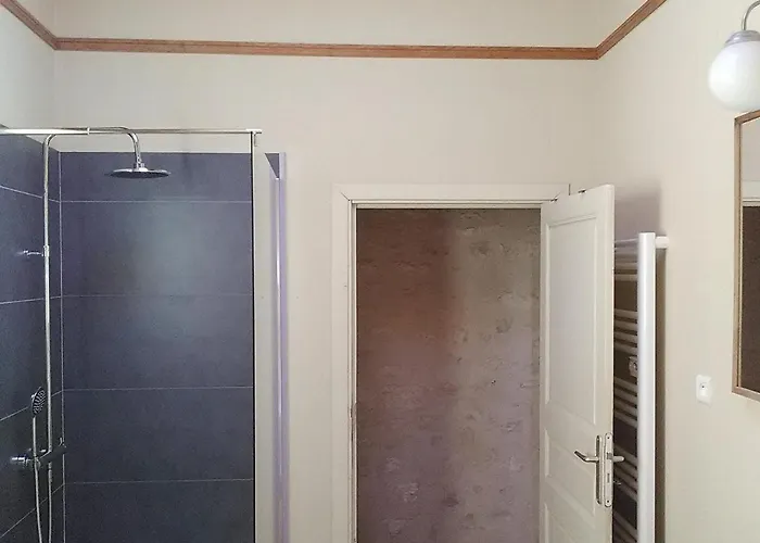 Authentique Avec Piscine, Proche Nature Et Activites, Renove Et Confortable, Jusqu'a 6 Pers. - Fr-1-426-96 *