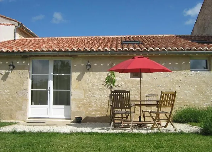 Authentique Avec Piscine, Proche Nature Et Activites, Renove Et Confortable, Jusqu'a 6 Pers. - Fr-1-426-96 פונטנה-לה-קומט