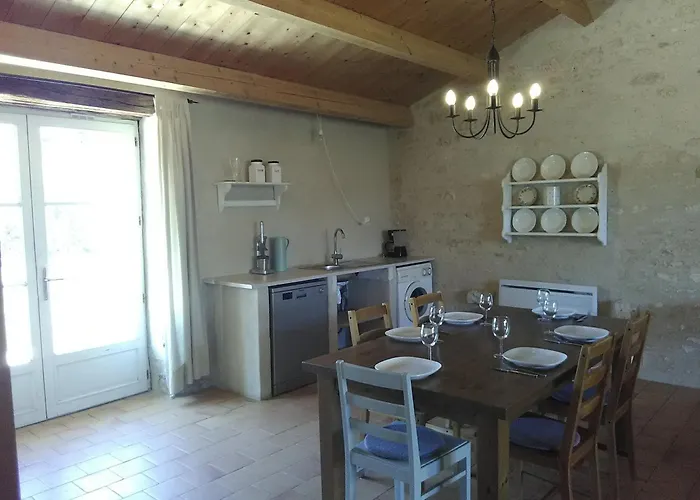 Authentique Avec Piscine, Proche Nature Et Activites, Renove Et Confortable, Jusqu'a 6 Pers. - Fr-1-426-96 * פונטנה-לה-קומט