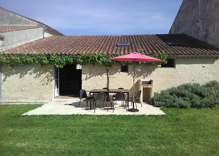 בית נופש Authentique Avec Piscine, Proche Nature Et Activites, Renove Et Confortable, Jusqu'a 6 Pers. - Fr-1-426-96 פונטנה-לה-קומט