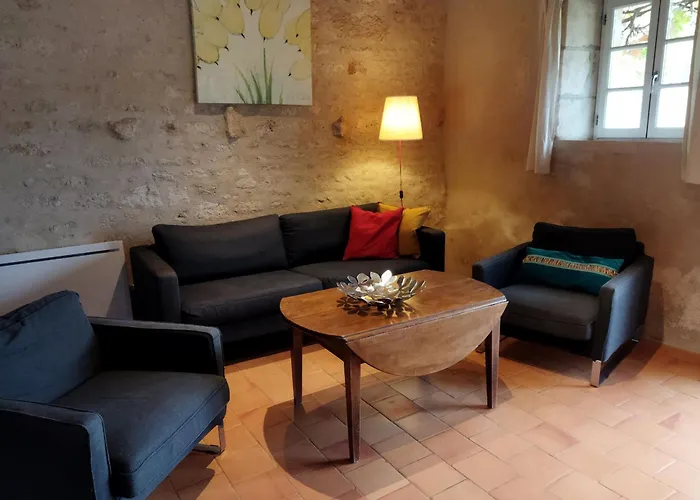 Authentique Avec Piscine, Proche Nature Et Activites, Renove Et Confortable, Jusqu'a 6 Pers. - Fr-1-426-96 בית נופש